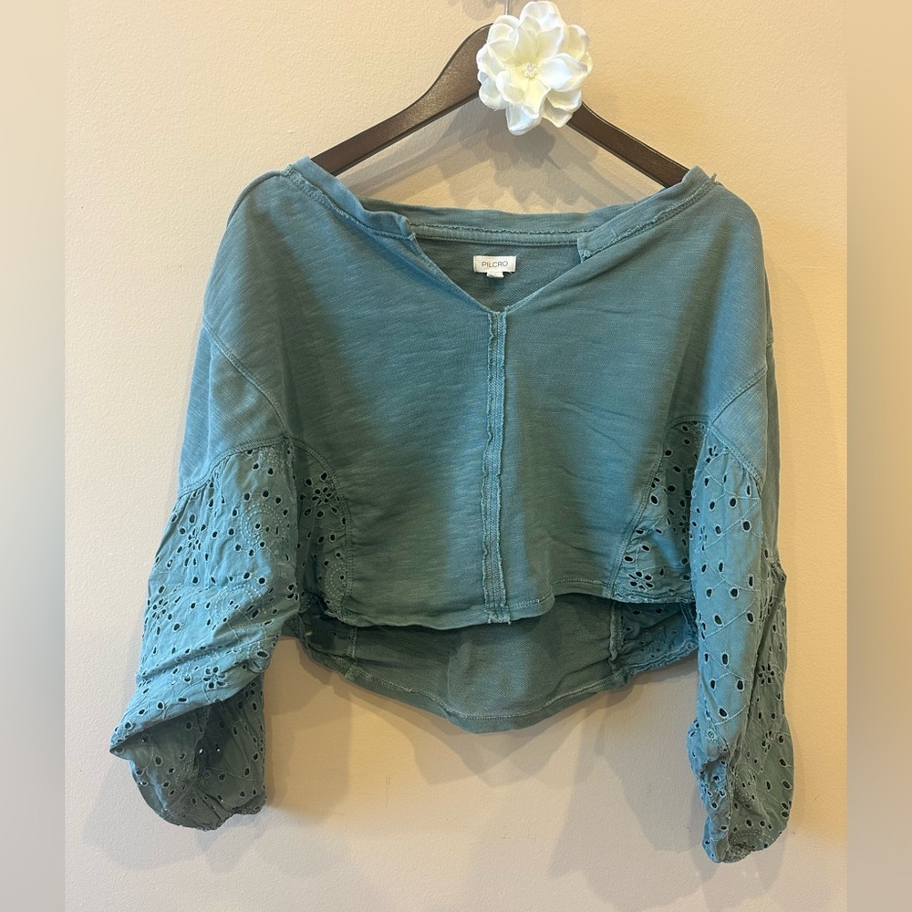 Pilcro Anthropologie Batwing Eyelet Cropped Sweatshirt Green XL - Picture 2 of 7